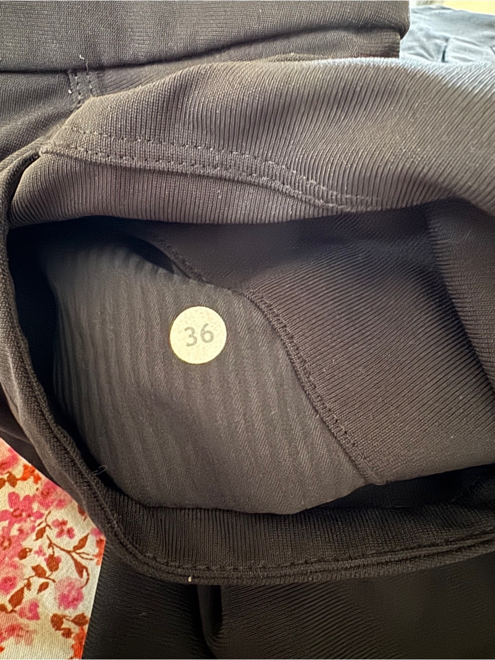 Men's Lululemon Black Performance Shorts - Picture 4 of 4